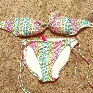 Victoria’s Secret bikini